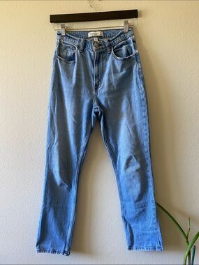 Abercrombie & Fitch The 90’s Straight Ultra High Rise Curve Love